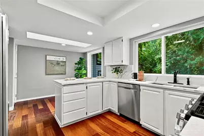 2022 227th Avenue NE, Sammamish, WA 98074 - Photo 14