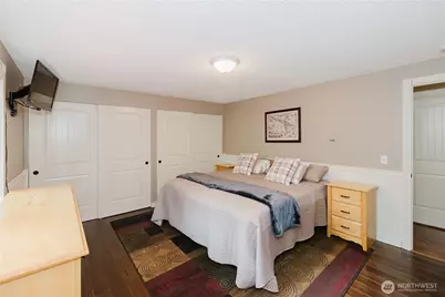 8206 University Point Circle NE, Bremerton, WA 98311 - Photo 16