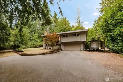 8206 University Point Circle NE, Bremerton, WA 98311 - Photo 1