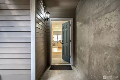 901 E Marine View Drive #305, Everett, WA 98201 - Photo 30