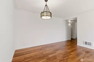 800 N Allen Pl, Seattle, WA 98103 - Photo 8