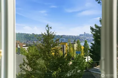 800 N Allen Place #401, Seattle, WA 98103 - Photo 4