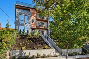 910 29th Ave, Seattle, WA 98122 - Photo 2