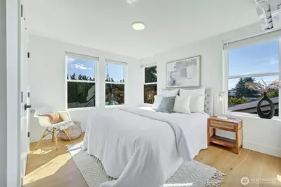 524 N 86th Street, Seattle, WA 98103 - Photo 12