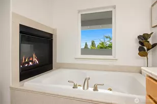 9021 Sand Point Way NE, Seattle, WA 98115 - Photo 18