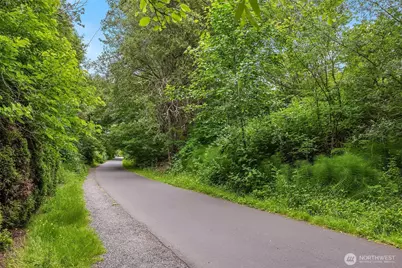 9021 Sand Point Way NE, Seattle, WA 98115 - Photo 28