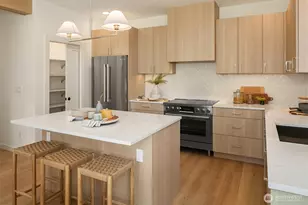 2530 30th Ave W, Seattle, WA 98199 - Photo 8