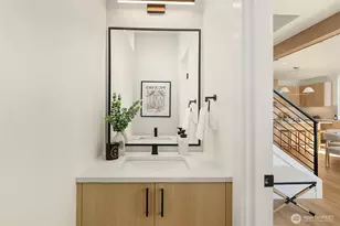 2530 30th Ave W, Seattle, WA 98199 - Photo 10