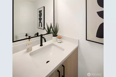 2528 30th Avenue W, Seattle, WA 98199 - Photo 8