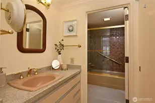 1301 Spring St, Seattle, WA 98104 - Photo 16
