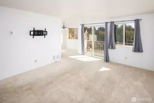 12035 32nd Ave NE, Seattle, WA 98125 - Photo 6