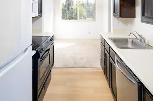 12035 32nd Ave NE, Seattle, WA 98125 - Photo 4