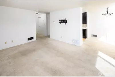 12035 32nd Avenue NE #304, Seattle, WA 98125 - Photo 8