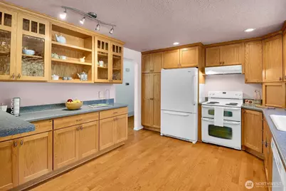 18021 Waverly Drive, Snohomish, WA 98296 - Photo 10