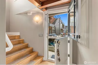 3146 Portage Bay Place E #N, Seattle, WA 98102 - Photo 4