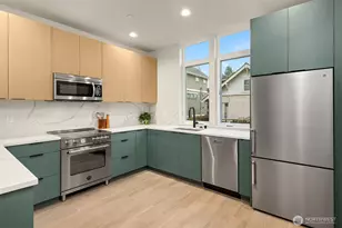 1615 N 50th St, Seattle, WA 98103 - Photo 2