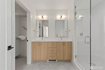 3245 13th Avenue W, Seattle, WA 98119 - Photo 16