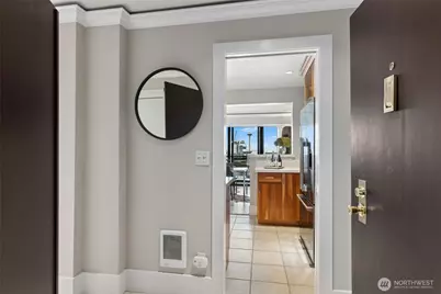 320 Melrose Avenue E #704, Seattle, WA 98102 - Photo 4