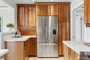 320 Melrose Ave E, Seattle, WA 98102 - Photo 8