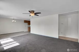 1621 113th St S, Tacoma, WA 98444 - Photo 2
