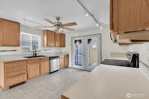 1621 113th St S, Tacoma, WA 98444 - Photo 6