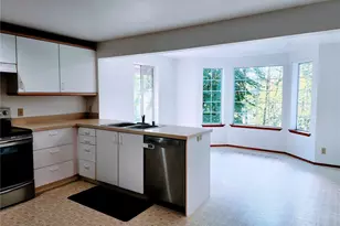 8542 Battle Point Dr NE, Bainbridge Island, WA 98110 - Photo 6