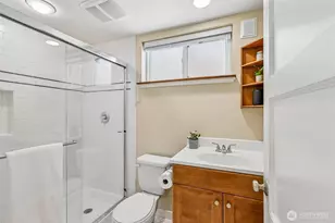 5260 16th Ave NE, Seattle, WA 98105 - Photo 32