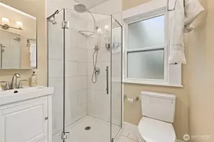 6043 37th Ave NE, Seattle, WA 98115 - Photo 24