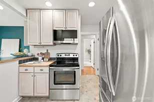 6043 37th Ave NE, Seattle, WA 98115 - Photo 8