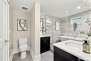 6043 37th Ave NE, Seattle, WA 98115 - Photo 16