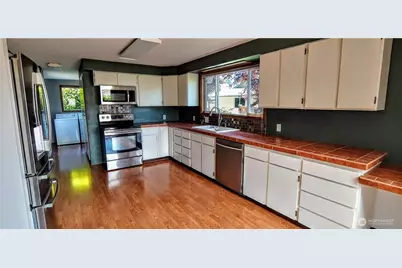 341 Mackenzie Drive, Camano Island, WA 98282 - Photo 2