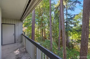 10819 NE 37th Pl, Bellevue, WA 98004 - Photo 26