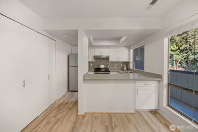 10819 NE 37th Place #221, Bellevue, WA 98004 - Photo 8