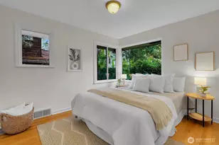10527 23rd Ave NE, Seattle, WA 98125 - Photo 16