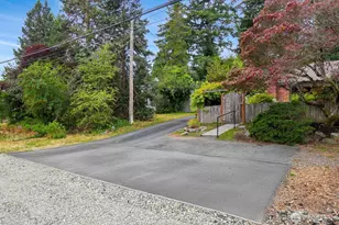 10527 23rd Ave NE, Seattle, WA 98125 - Photo 30
