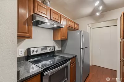 14620 NE 35th Street #105, Bellevue, WA 98007 - Photo 8