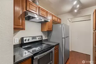 14620 NE 35th St, Bellevue, WA 98007 - Photo 8
