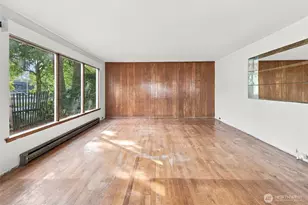 9555 College Way N, Seattle, WA 98103 - Photo 6