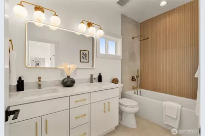 9251 Palatine Avenue N, Seattle, WA 98103 - Photo 20