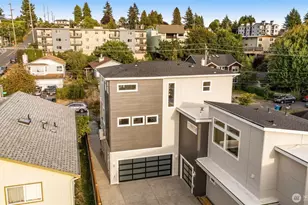 9251 Palatine Ave N, Seattle, WA 98103 - Photo 2
