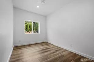 1930 NE Virginia St, Bremerton, WA 98310 - Photo 30