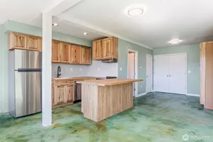 330 Columbia St, Cathlamet, WA 98612 - Photo 32