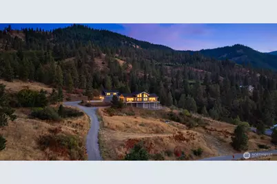5342 Whispering Ridge Drive, Wenatchee, WA 98801 - Photo 2