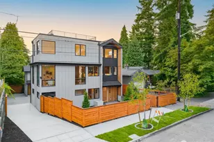 7533 31st Ave NE, Seattle, WA 98115 - Photo 2