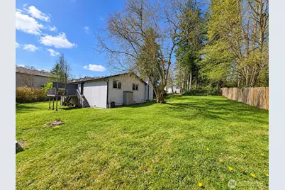 14213 Admiralty Way, Lynnwood, WA 98087 - Photo 32