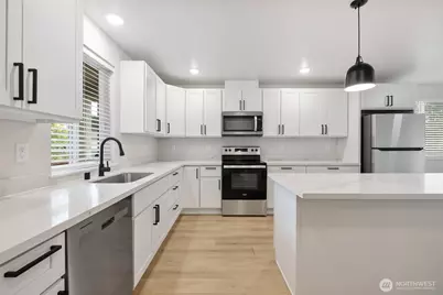 8621 S M Street, Tacoma, WA 98444 - Photo 2