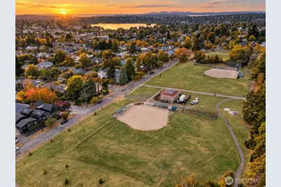 8057 12th Avenue NE, Seattle, WA 98115 - Photo 30
