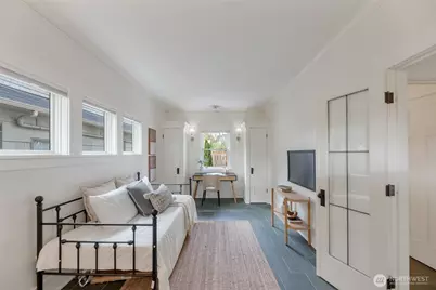 8057 12th Avenue NE, Seattle, WA 98115 - Photo 12