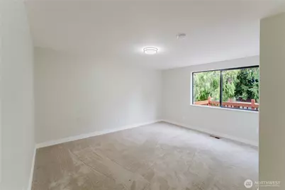 10050 13th Avenue NW, Seattle, WA 98177 - Photo 16