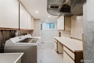 10050 13th Avenue NW, Seattle, WA 98177 - Photo 34
